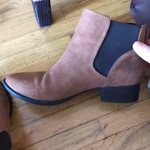 Bootie from hudson bay - Picture 2 of 3